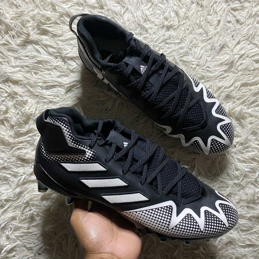 Adidas football cleats Sz 13